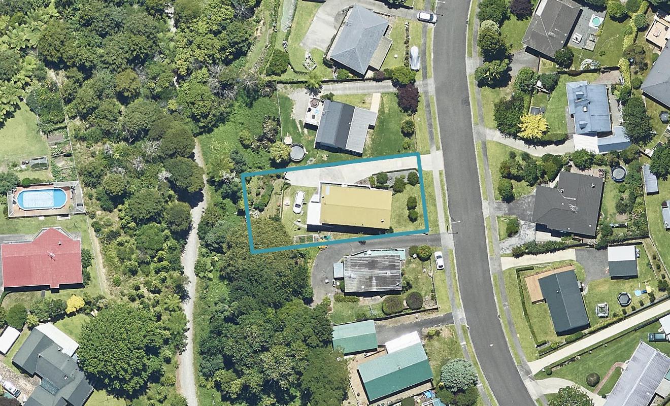 48 Cumberland Crescent, Welcome Bay, Tauranga - Carousel 1