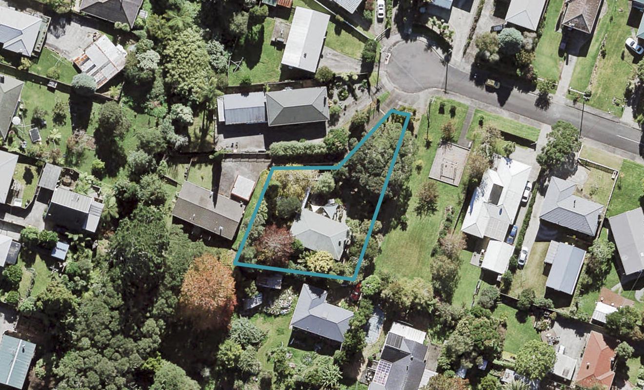 18 Hinau Street, New Lynn, Auckland - Carousel 1