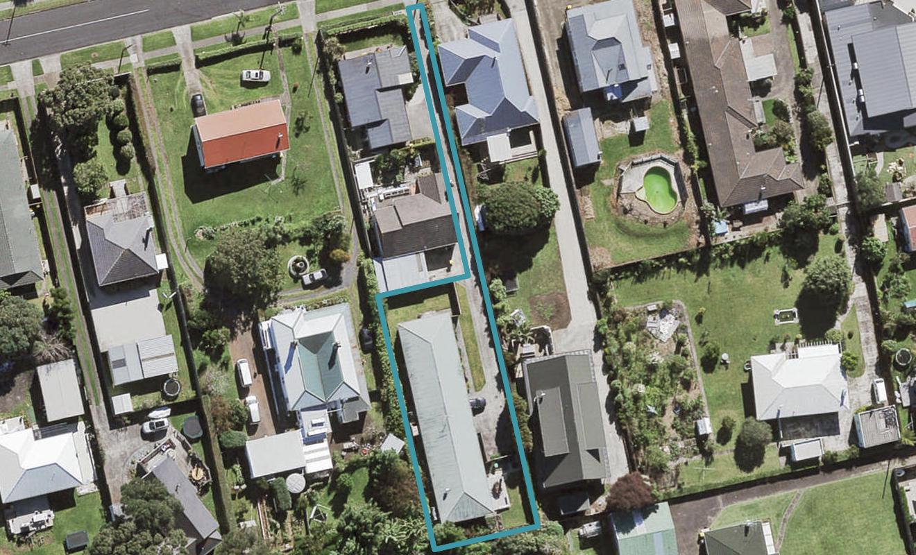 2/49 Mcintyre Road, Mangere Bridge, Auckland - Carousel 1