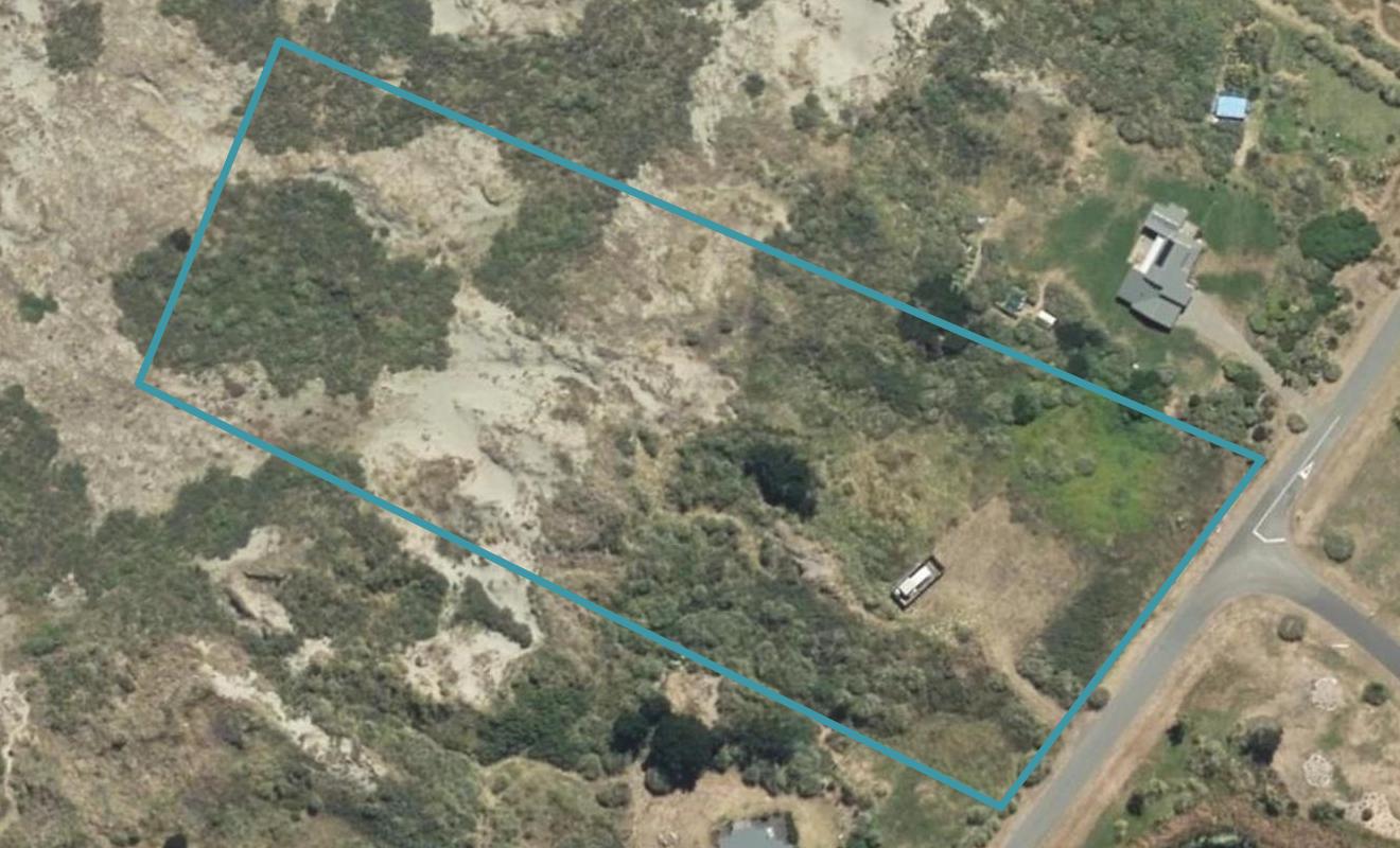 26 Reay MacKay Grove, Waikawa Beach, Manakau - Carousel 1