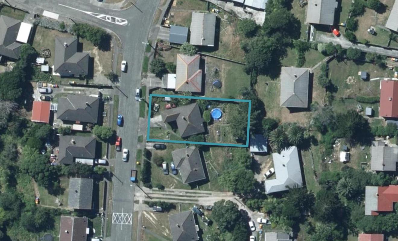 11 Durham Street, Cannons Creek, Porirua - Carousel 1