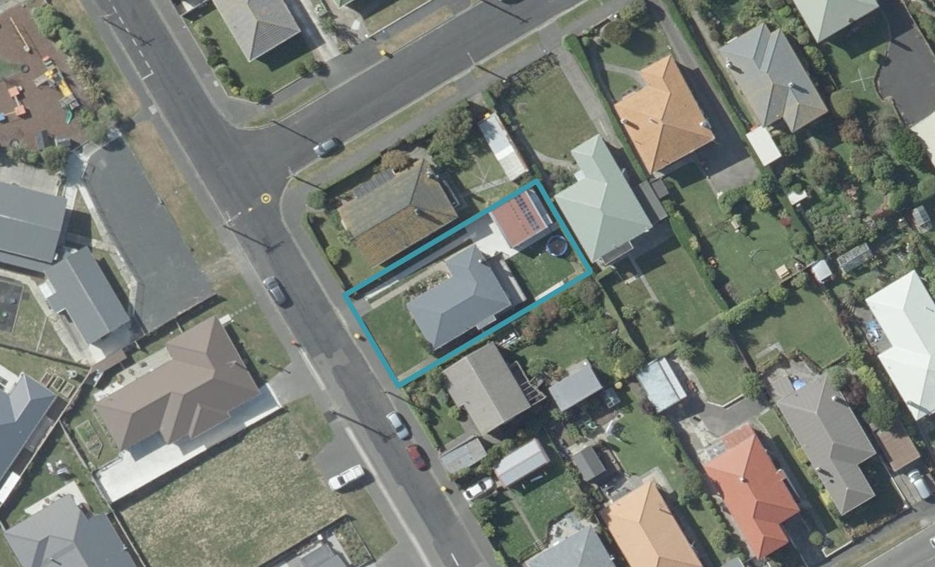 21 Lockerbie Street, Kew, Dunedin - Carousel 1
