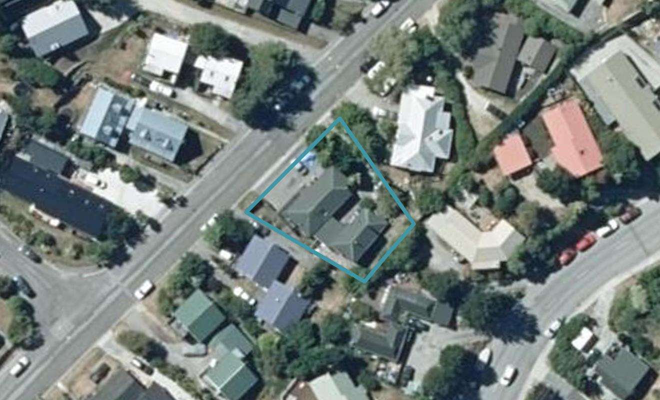 16A Watts Road, Fernhill, Queenstown - Carousel 1