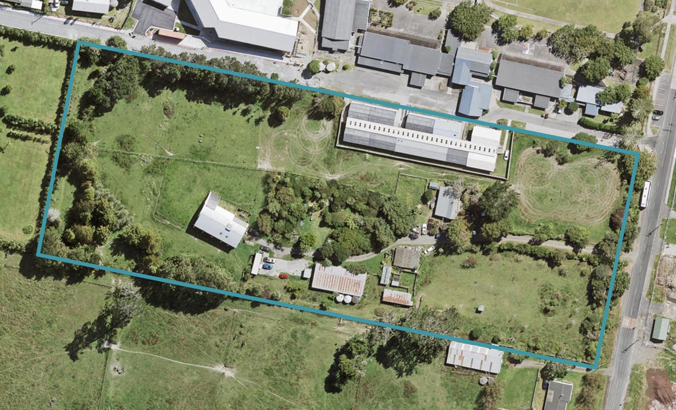 54 Station Road, Kumeu - Carousel 1