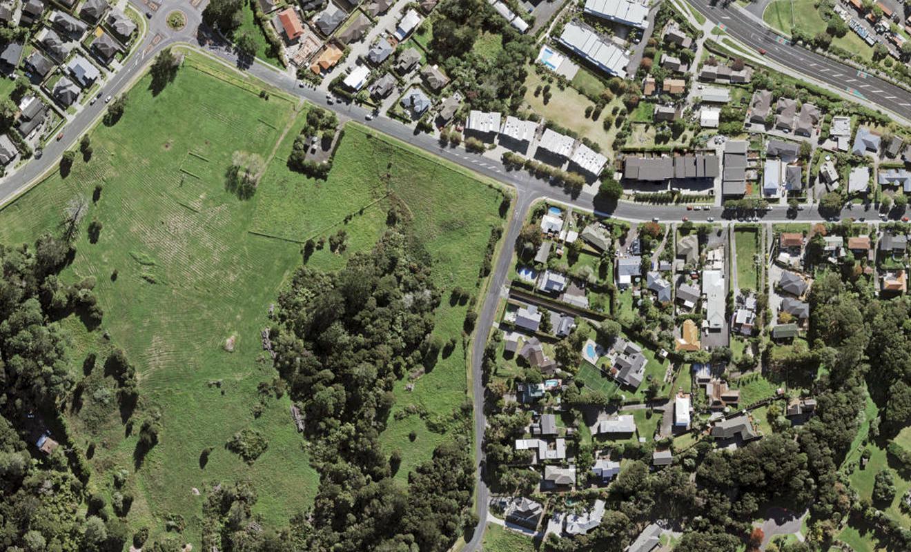 8 Kyle Road, Schnapper Rock, Auckland - Carousel 1