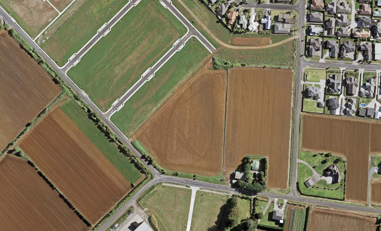 18 Maratupu Way, Pukekohe - Carousel 1