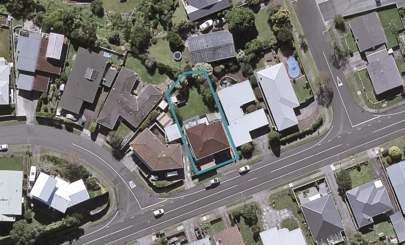 12 Cumberland Street, Merrilands, New Plymouth - Carousel 1