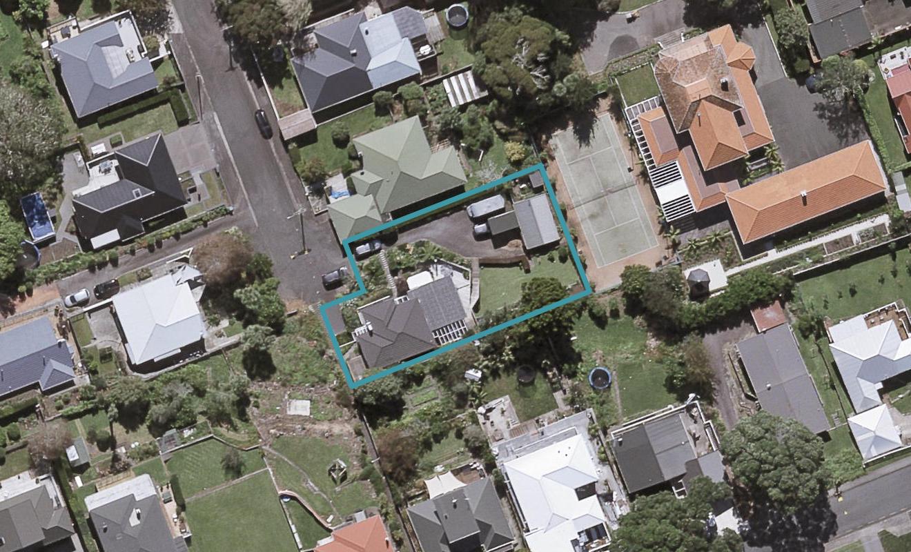 9 Barton Street, Strandon, New Plymouth - Carousel 1