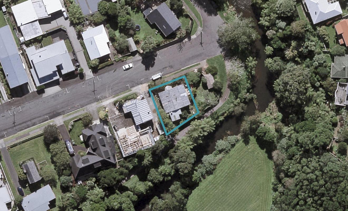 300 Courtenay Street, Strandon, New Plymouth - Carousel 1