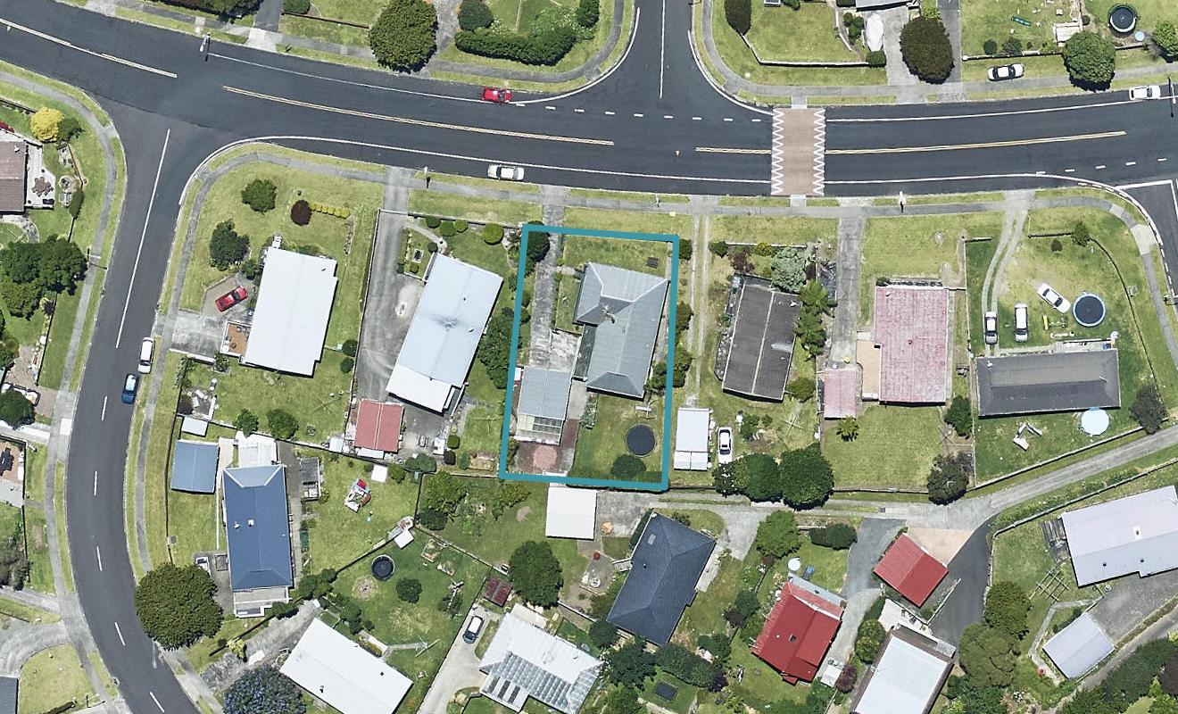 147 Victory Street, Welcome Bay, Tauranga - Carousel 1