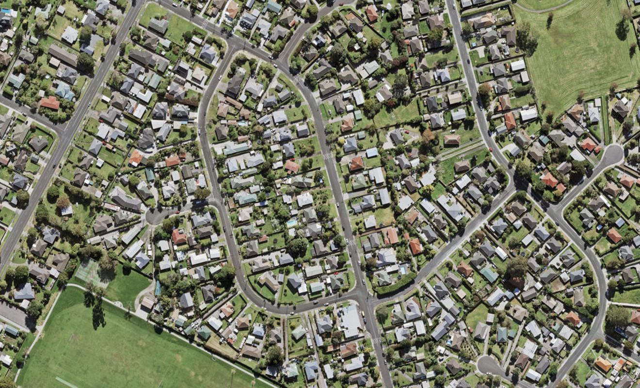 519/17 Neil Avenue, Te Atatu Peninsula, Auckland - Carousel 1