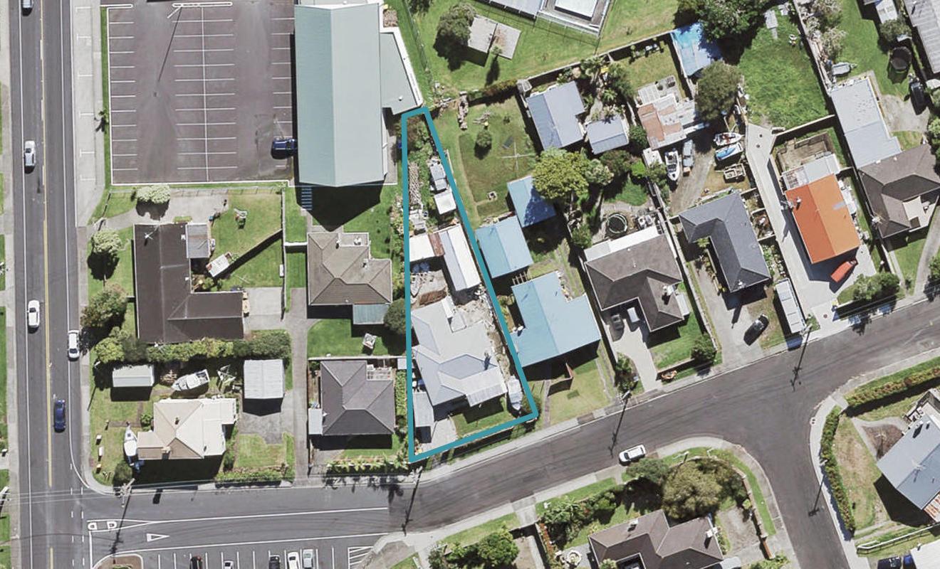 3 Levesque Street, Birkdale, Auckland - Carousel 1