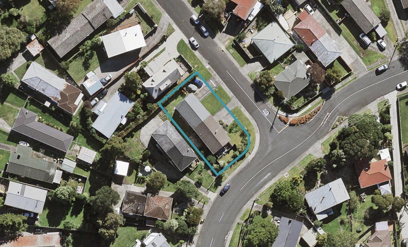2/14 Ellice Road, Totara Vale, Auckland - Carousel 1