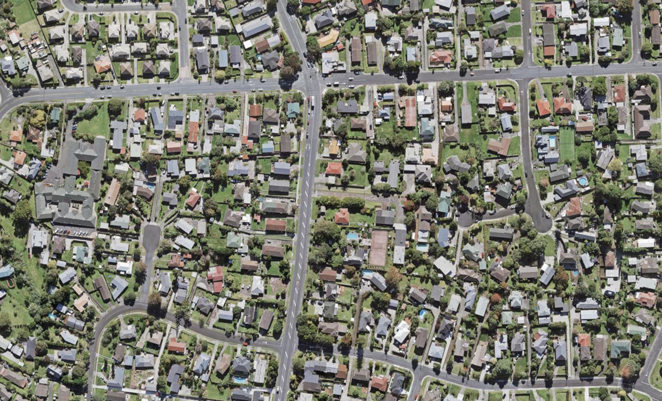 2/109A Te Atatu Road, Te Atatu South, Auckland - Carousel 1