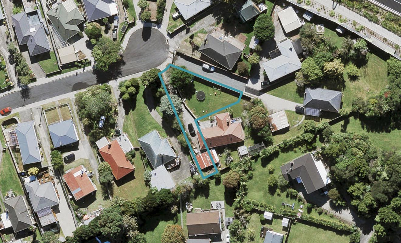25A Paton Avenue, Te Atatu South, Auckland - Carousel 1
