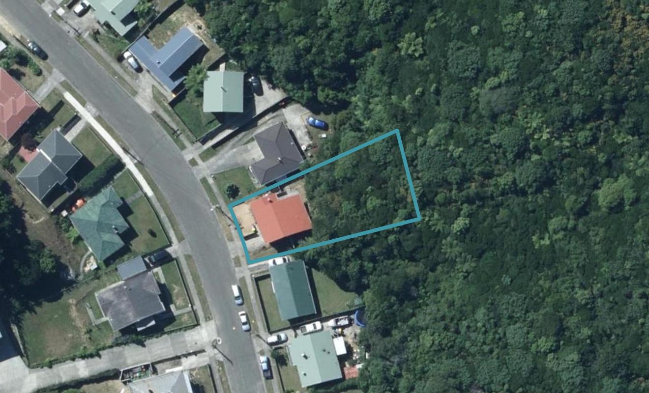 46 Cardiff Crescent, Cannons Creek, Porirua - Carousel 1