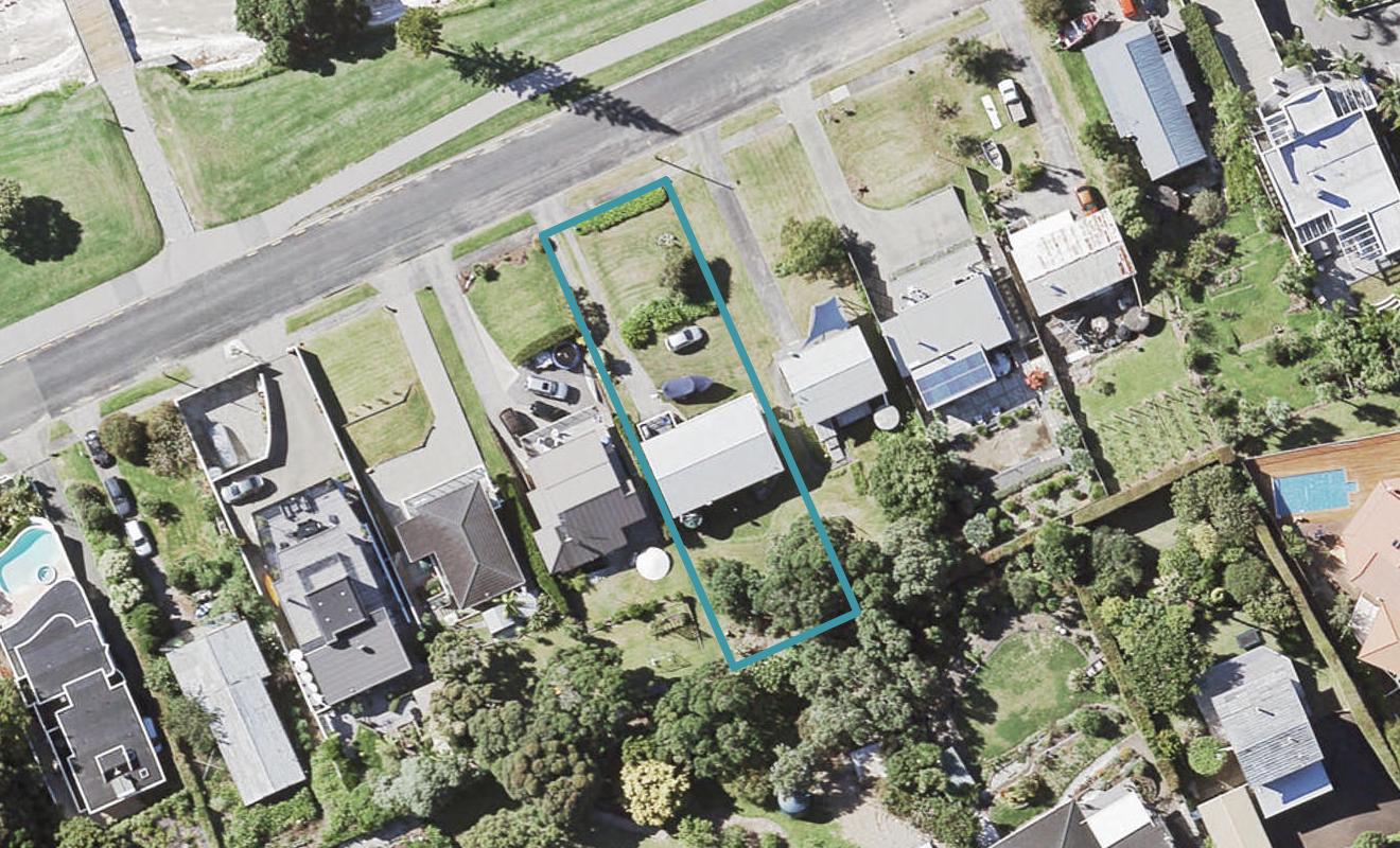 14 Omana Esplanade, Maraetai, Auckland - Carousel 1