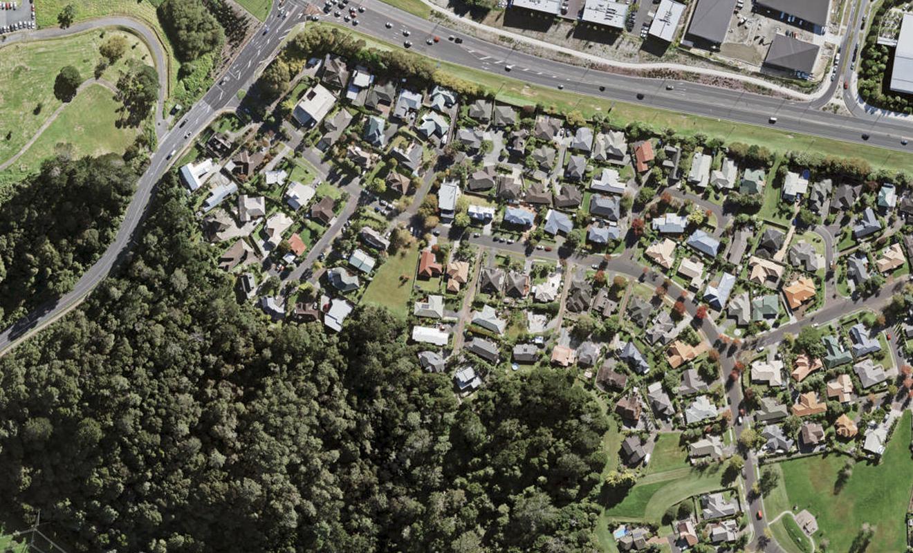 19A Bushlands Park Drive, Albany, Auckland - Carousel 1