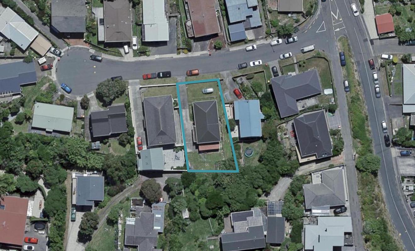 5 Twomey Grove, Houghton Bay, Wellington - Carousel 1