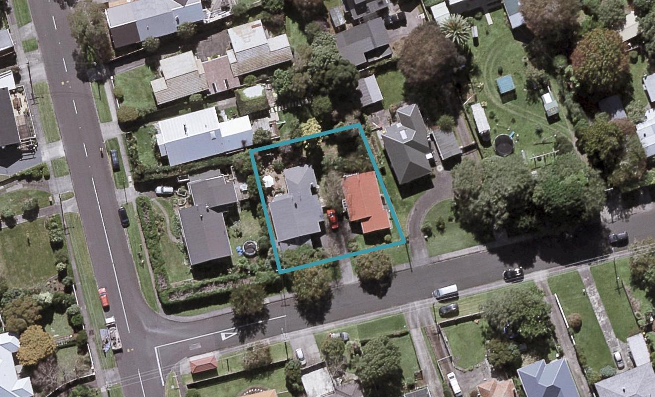 2/70 Doralto Road, Frankleigh Park, New Plymouth - Carousel 1