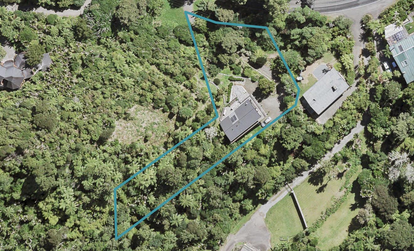 166 Scenic Drive, Titirangi, Auckland - Carousel 1