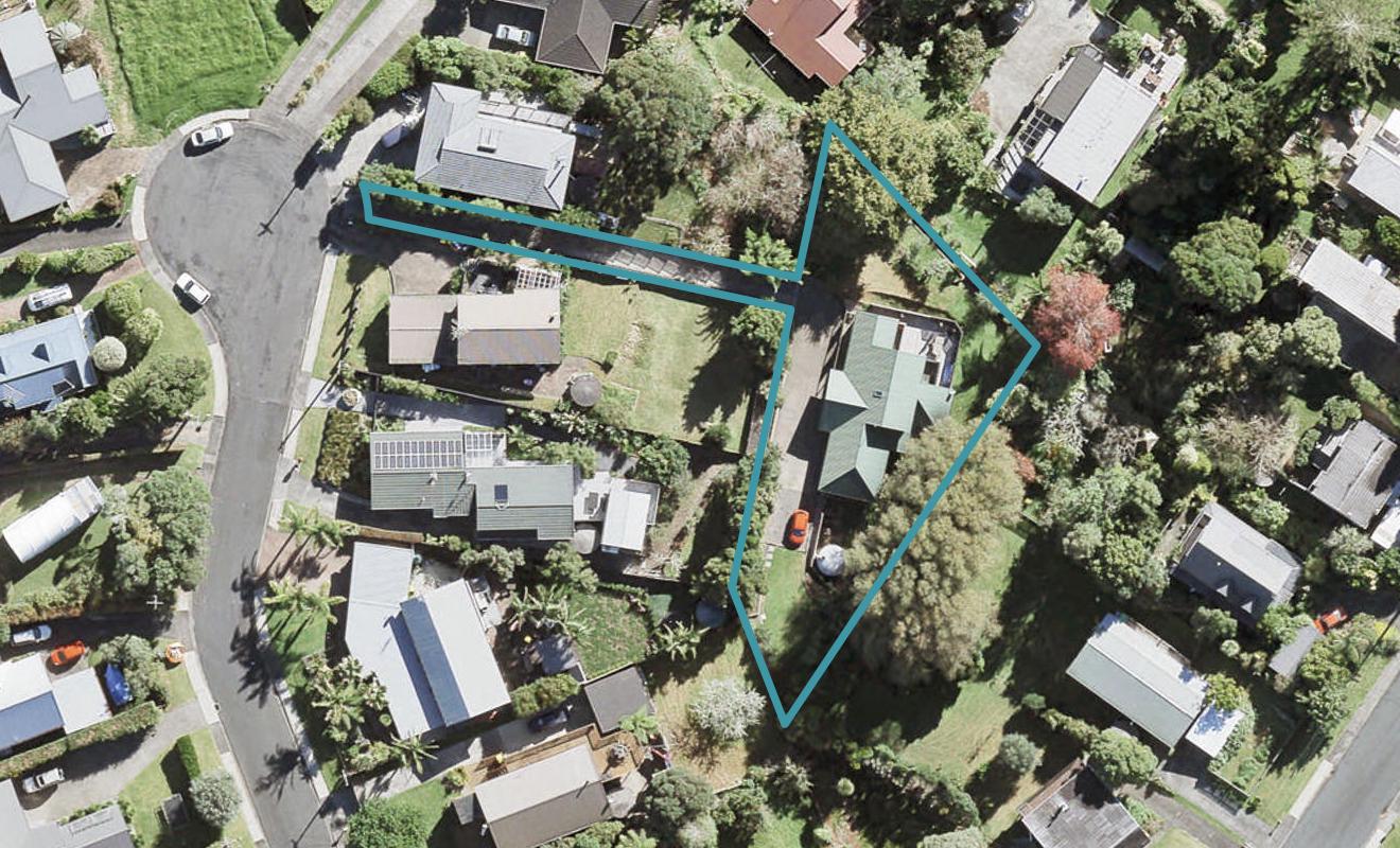 15 Valerie Crescent, Albany - Carousel 1