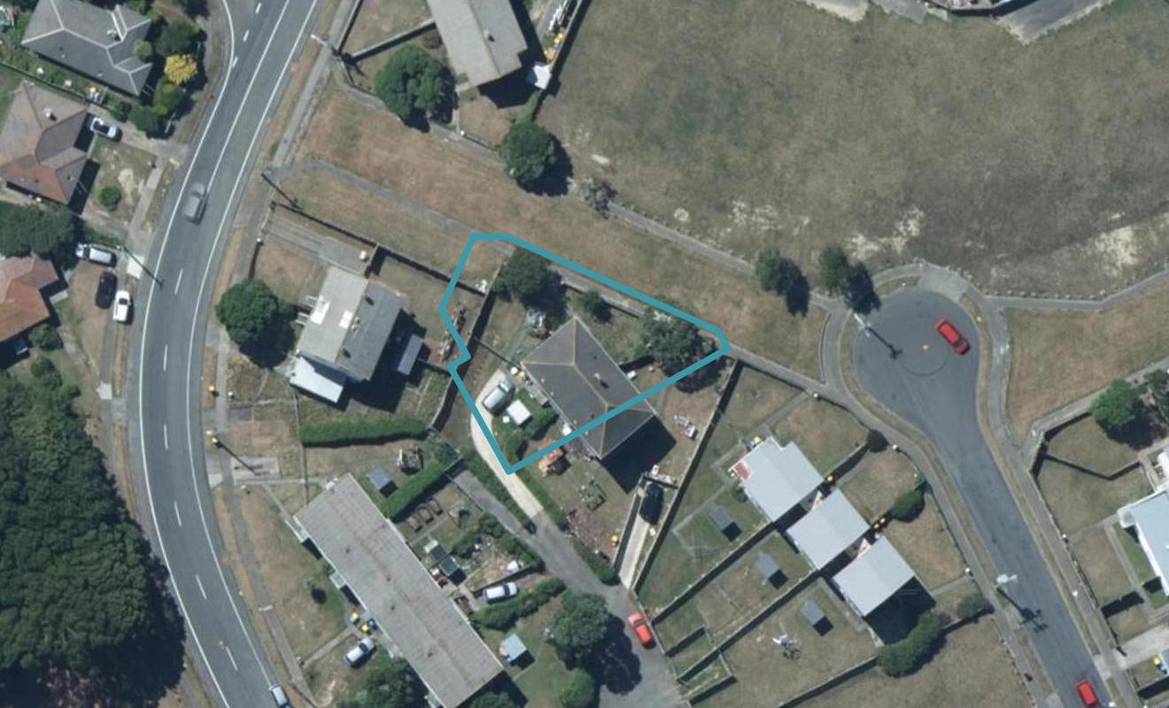 4 Esk Place, CANNONS CREEK, PORIRUA - Carousel 1