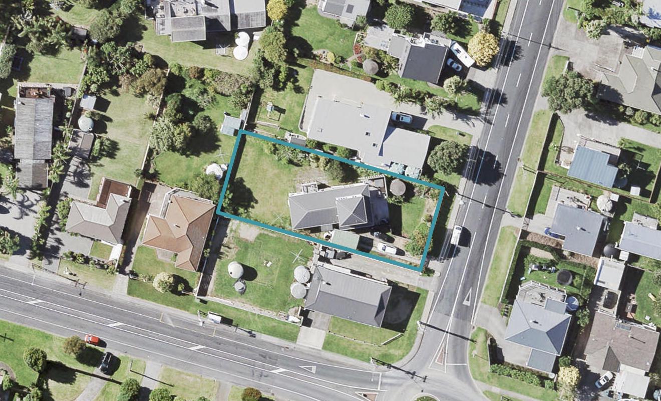 4 Shelly Bay Road, Beachlands, Auckland - Carousel 1