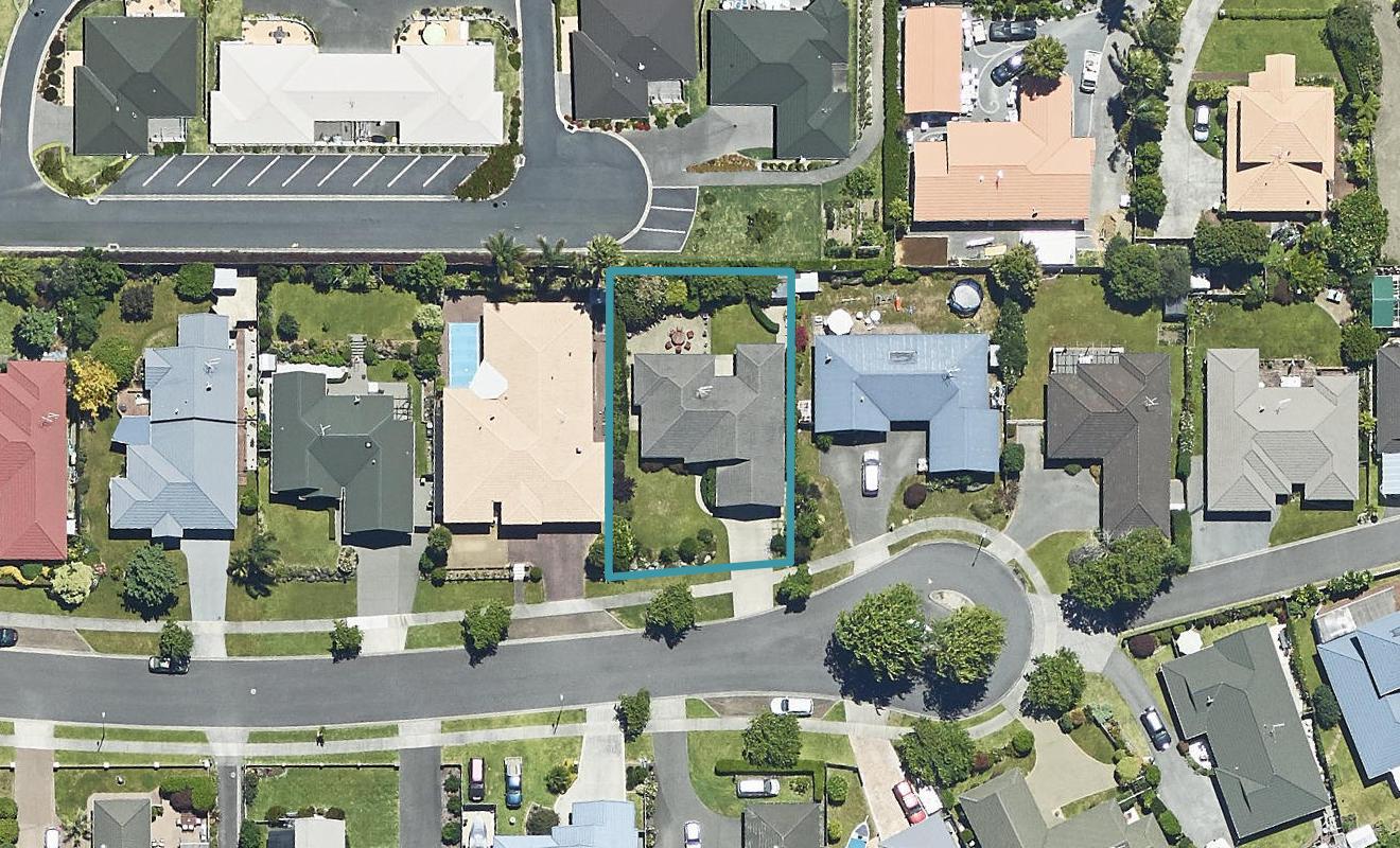 29 Manor Park Drive, Pyes Pa, Tauranga - Carousel 1