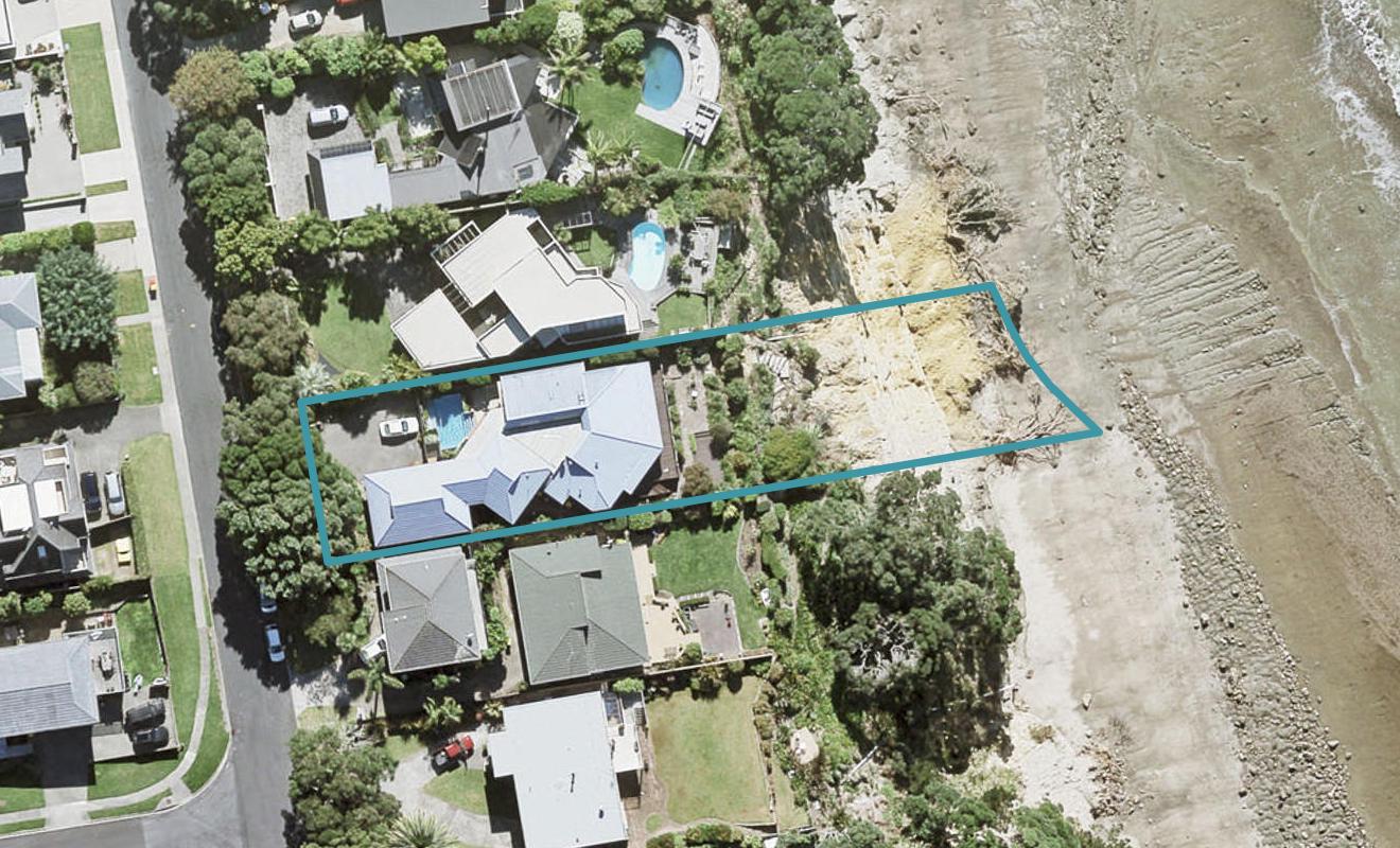 28 Sharon Road, Waiake, Auckland - Carousel 1