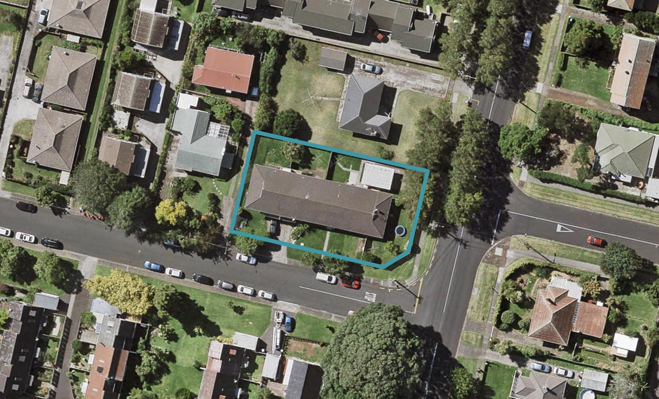2/56 Pilkington Road, Mount Wellington, Auckland - Carousel 1