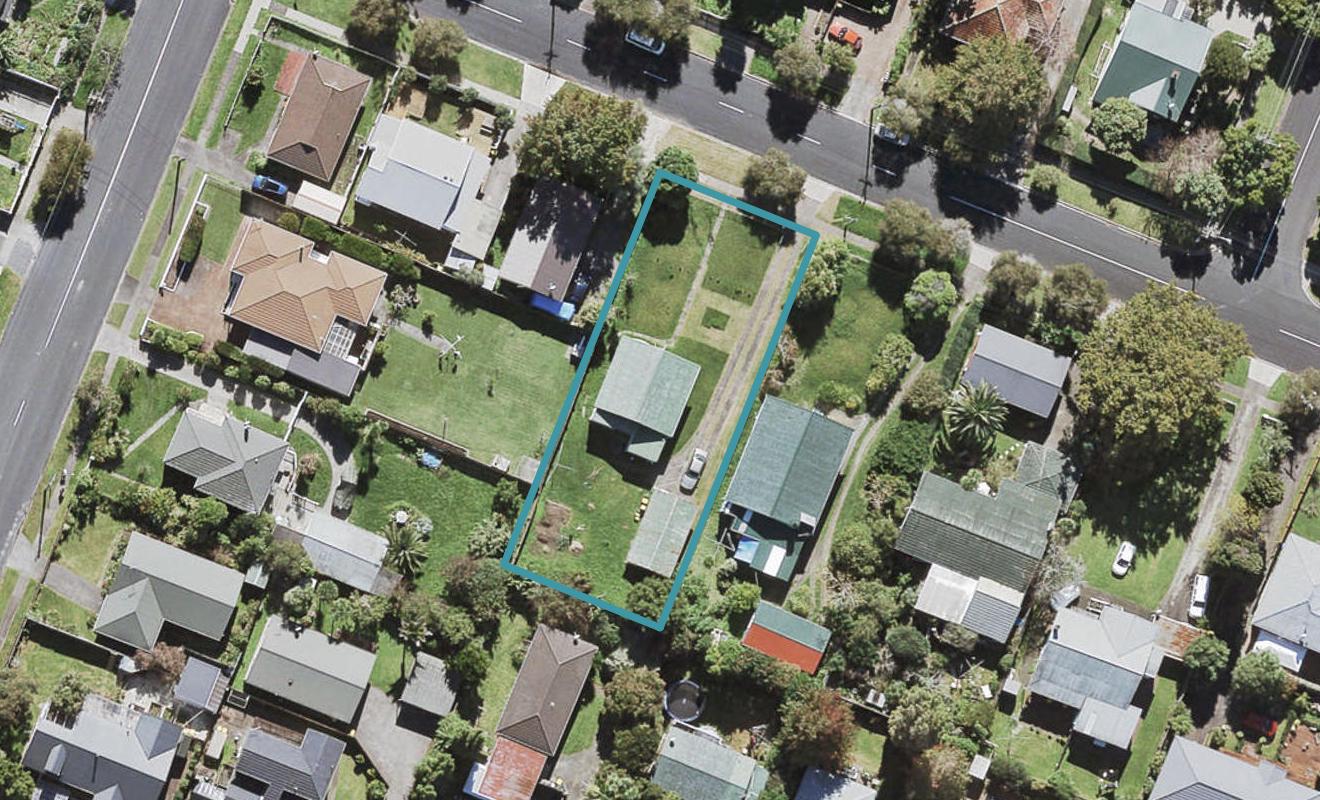 64 Miro Street, New Lynn, Auckland - Carousel 1