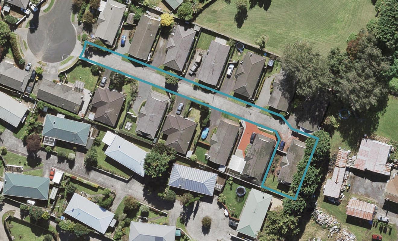 35 Koru Street, Mangere Bridge, Auckland - Carousel 1