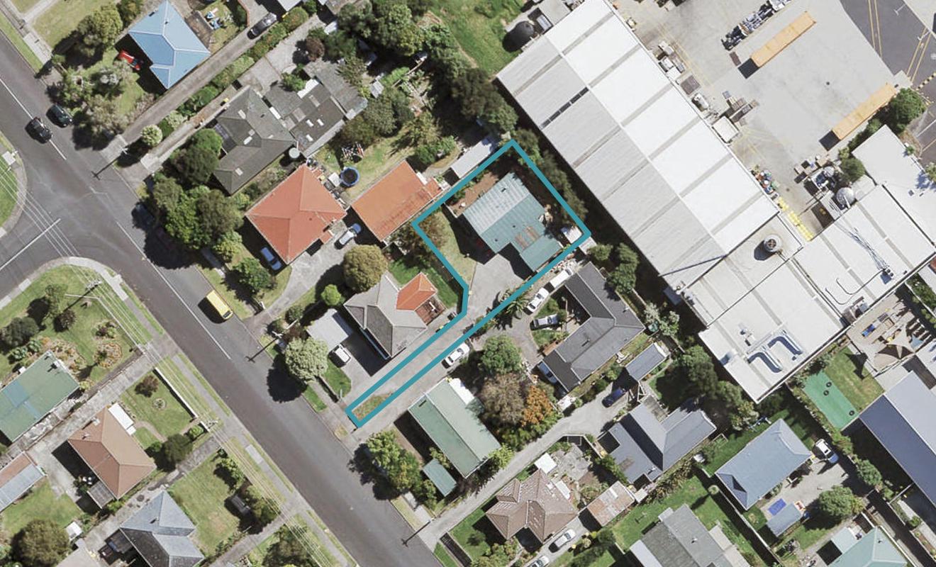 11A Garelja Road, Henderson, Auckland - Carousel 1