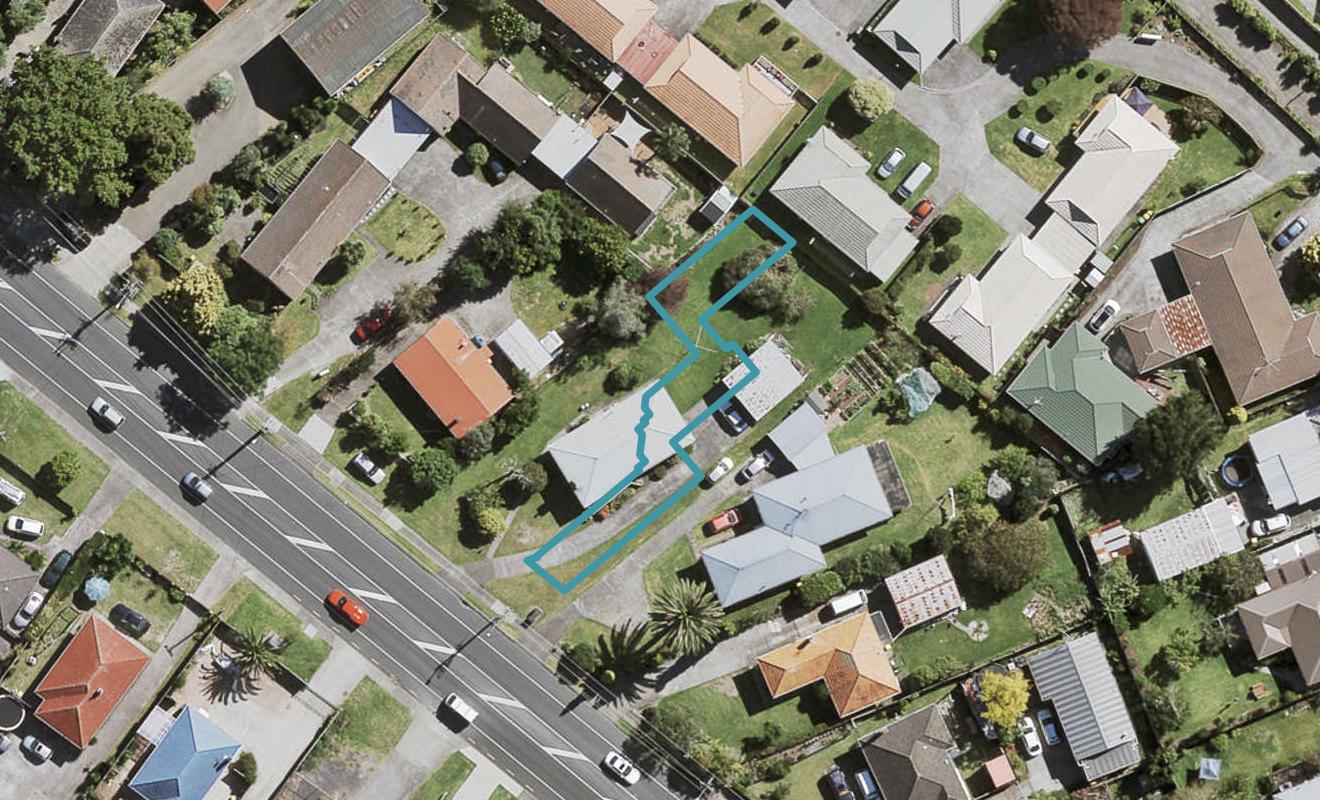6/91 Swanson Road, Henderson, Auckland - Carousel 1