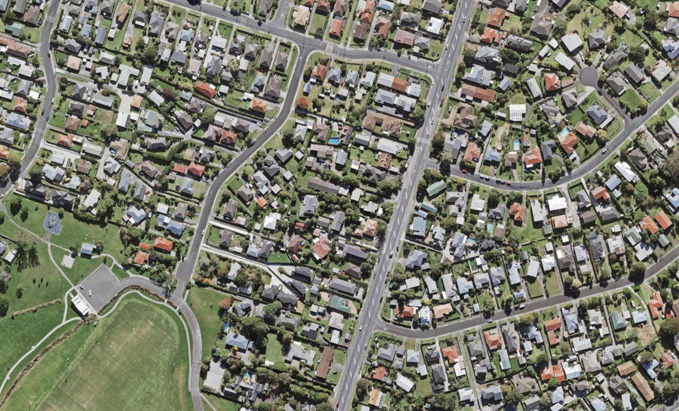 196 Te Atatu Road, Te Atatu South, Auckland - Carousel 1