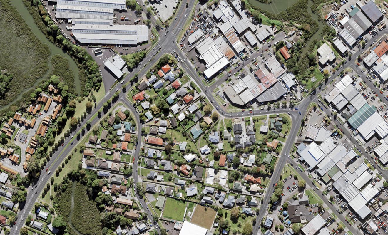 4/16 Binsted Road, New Lynn, Auckland - Carousel 1