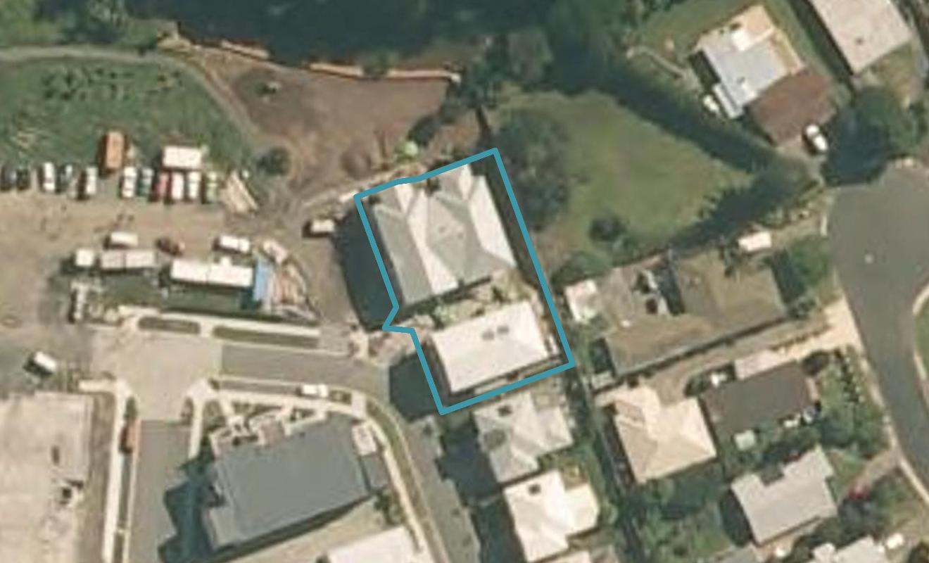 4 Eaves Bush Parade, Orewa, Orewa - Carousel 1