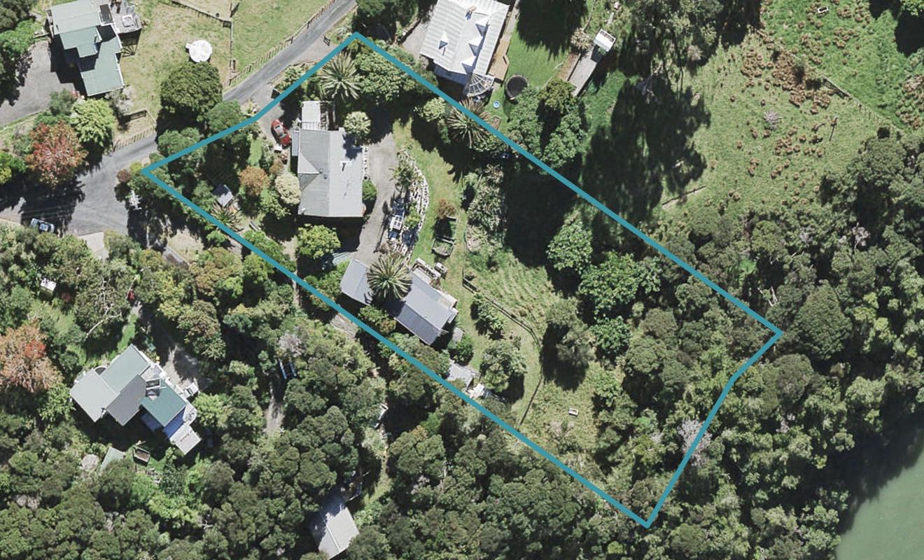 63 Ngarahana Avenue, Paremoremo, Auckland - Carousel 1