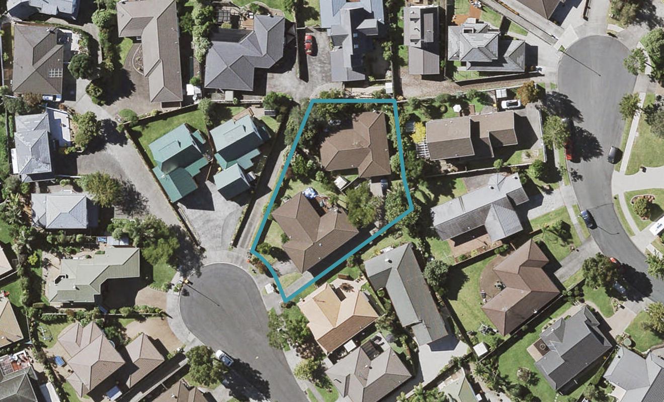 1/17 Solana Court, Botany Downs, Auckland - Carousel 1