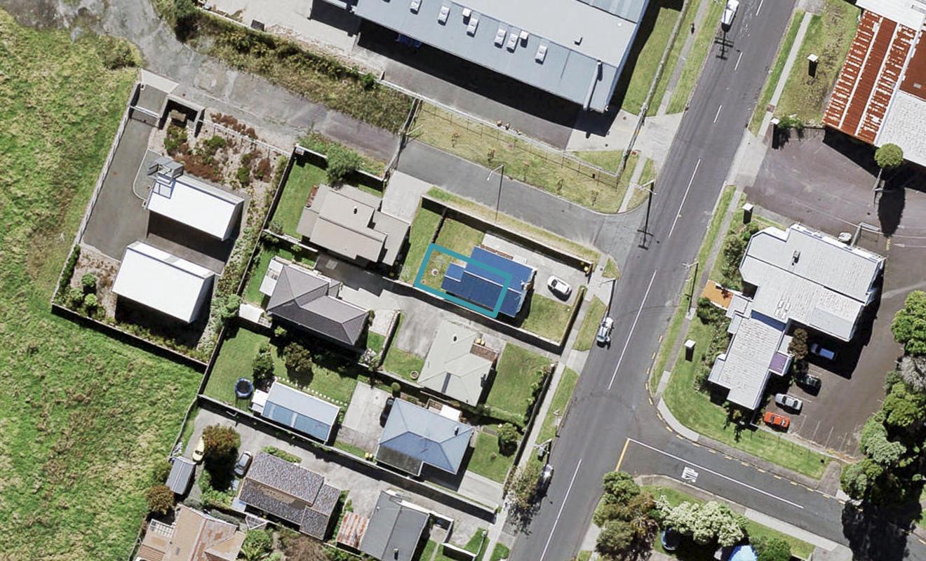 2C Clinker Place, New Lynn, Auckland - Carousel 1