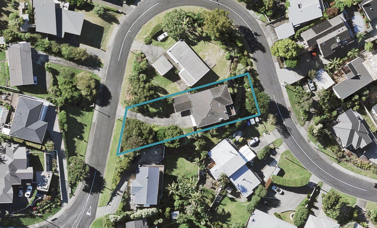 3 Montgomery Crescent, Cockle Bay, Auckland - Carousel 1