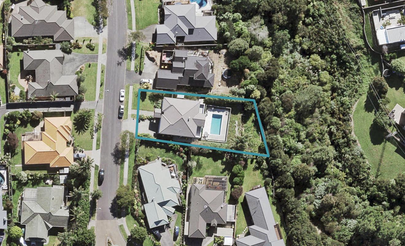 130 Te Wharau Drive, Greenhithe, Auckland - Carousel 1