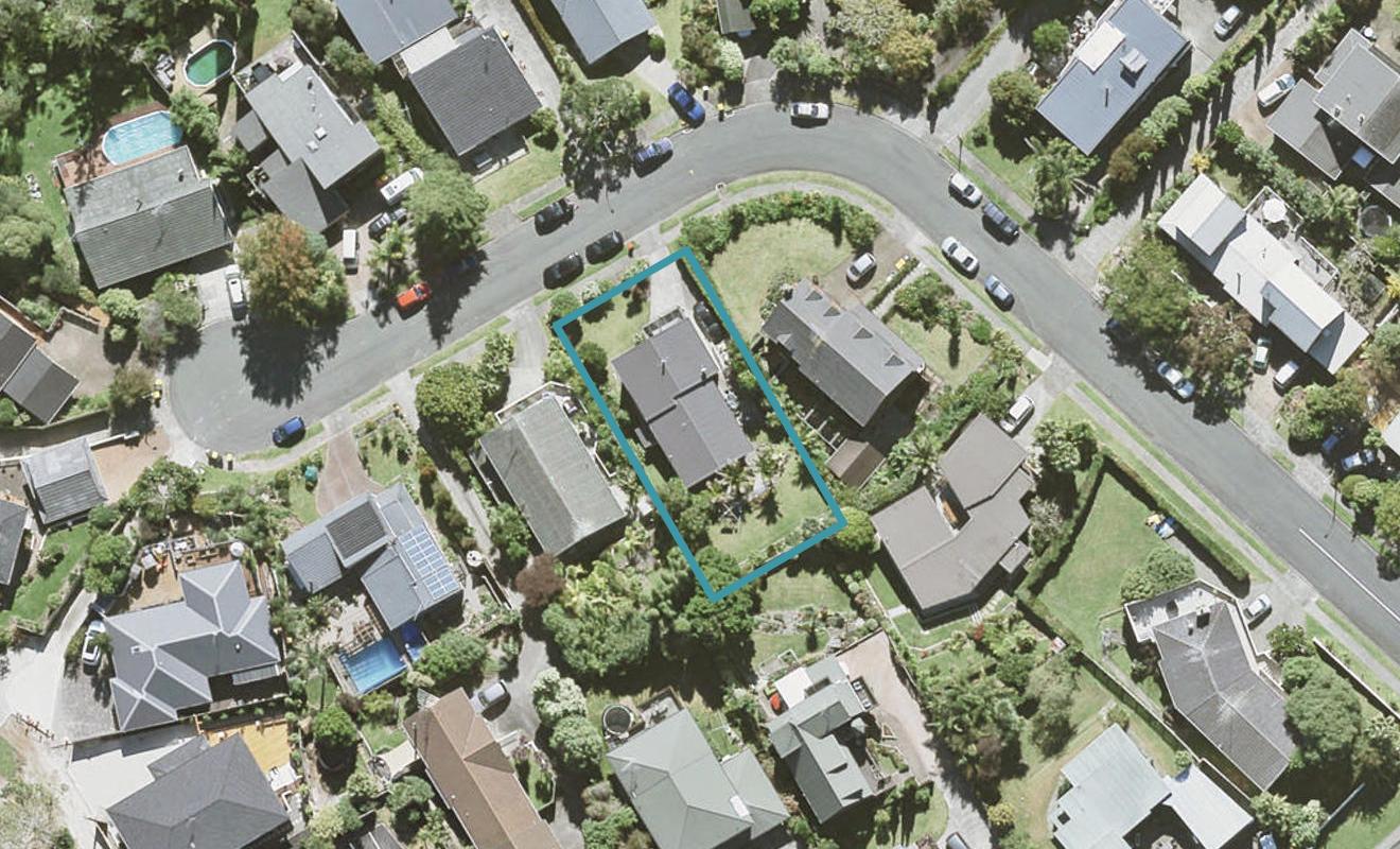 6 Tiri View Place, Waiake, Auckland - Carousel 1