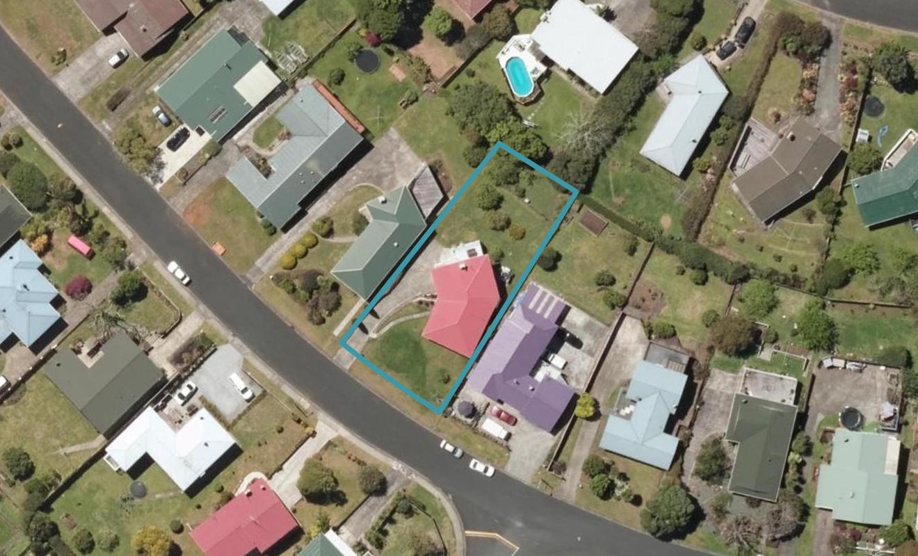 42 Crawford Crescent, Kamo, Whangarei - Carousel 1