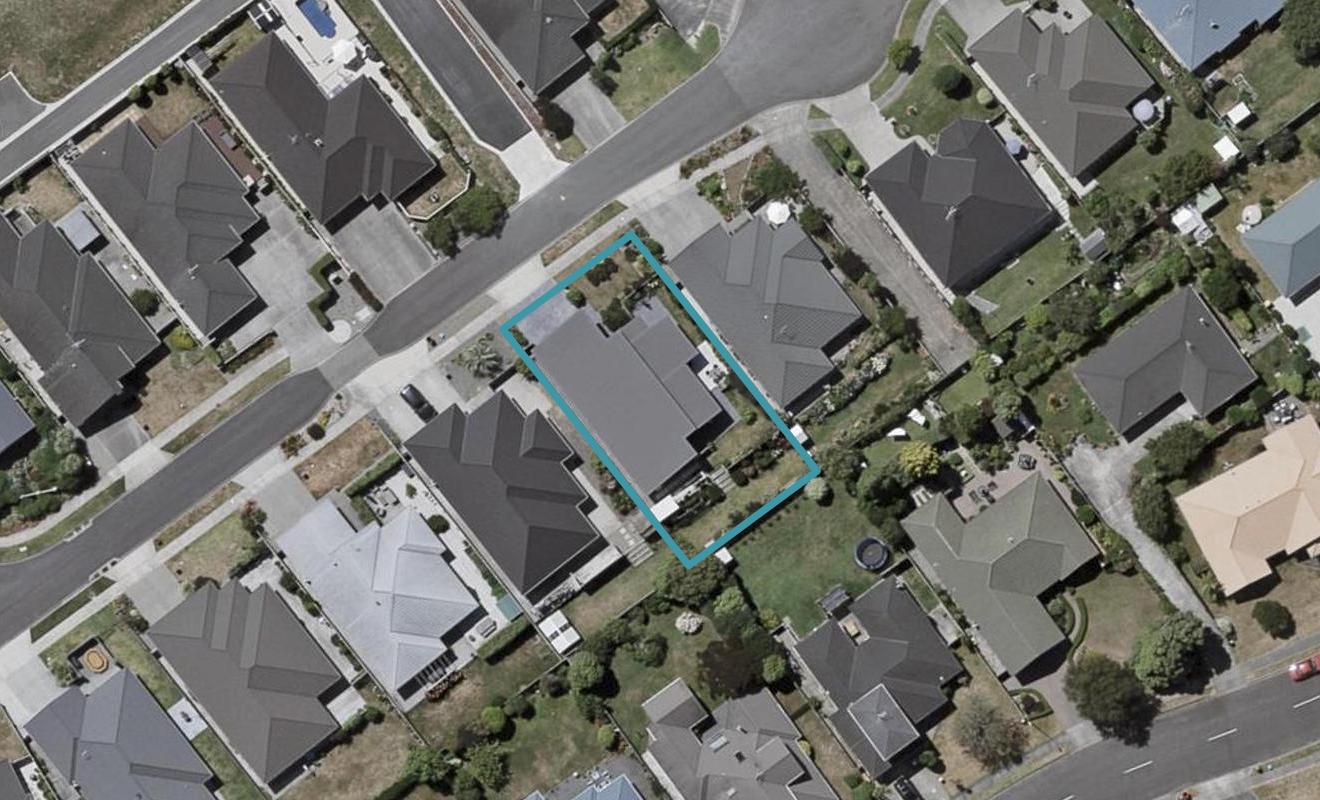 33 San Priamo Place, Paraparaumu Beach, Paraparaumu - Carousel 1