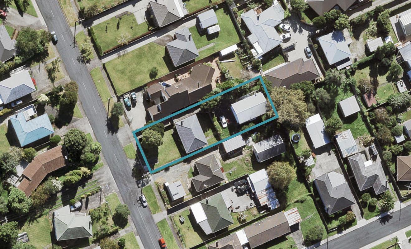 123 Flanshaw Road, Te Atatu South, Auckland - Carousel 1