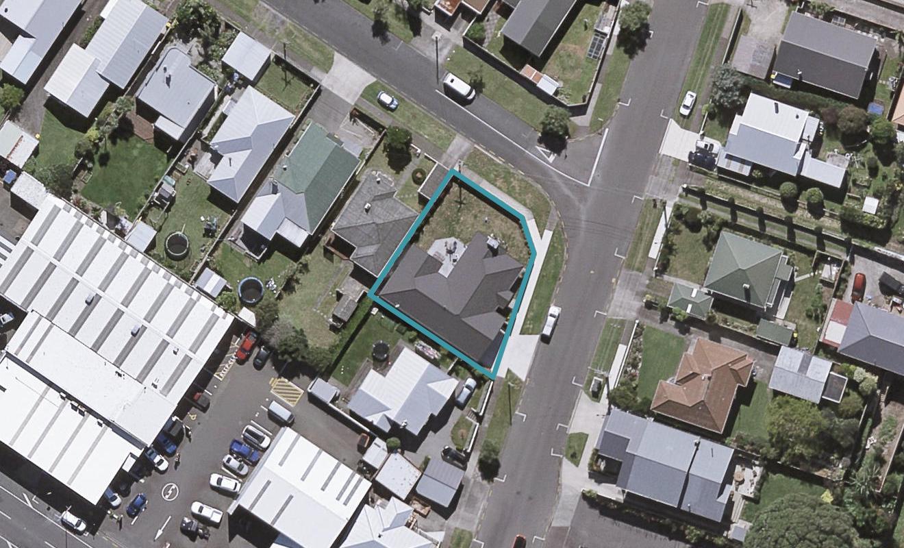 12 Normanby Street, Fitzroy, New Plymouth - Carousel 1