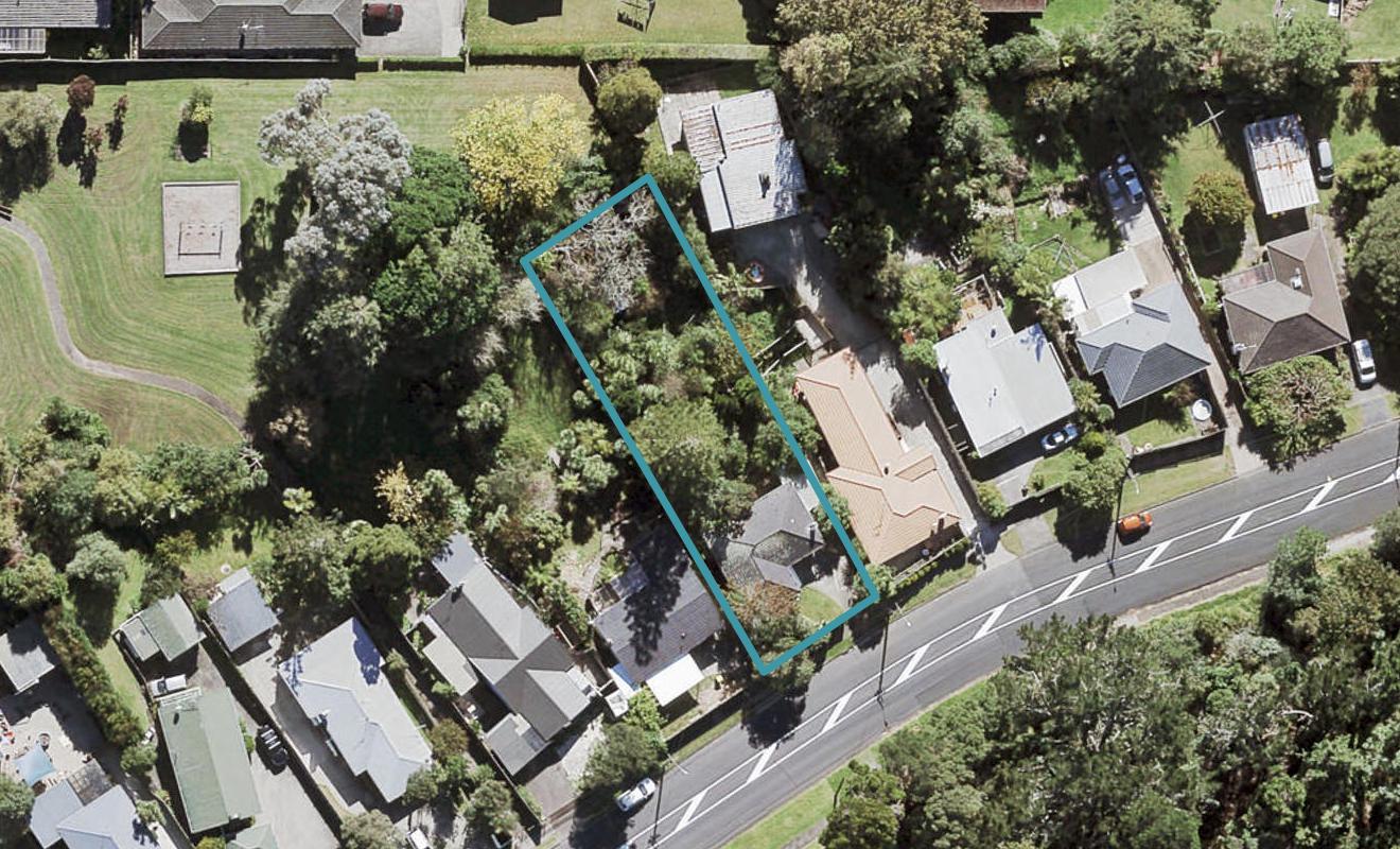 15 Golf Road, New Lynn, Auckland - Carousel 1