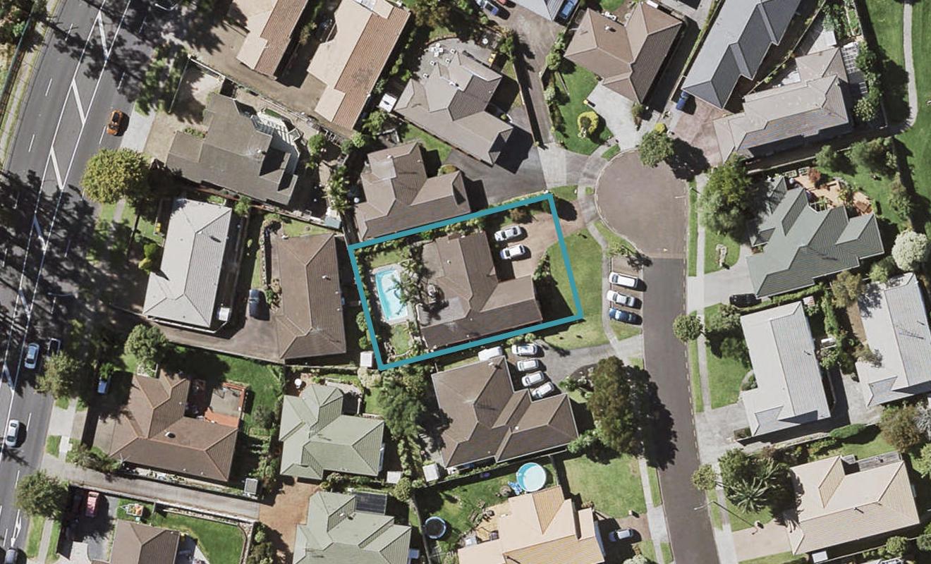 22 Pajaro Place, Golflands, Auckland - Carousel 1